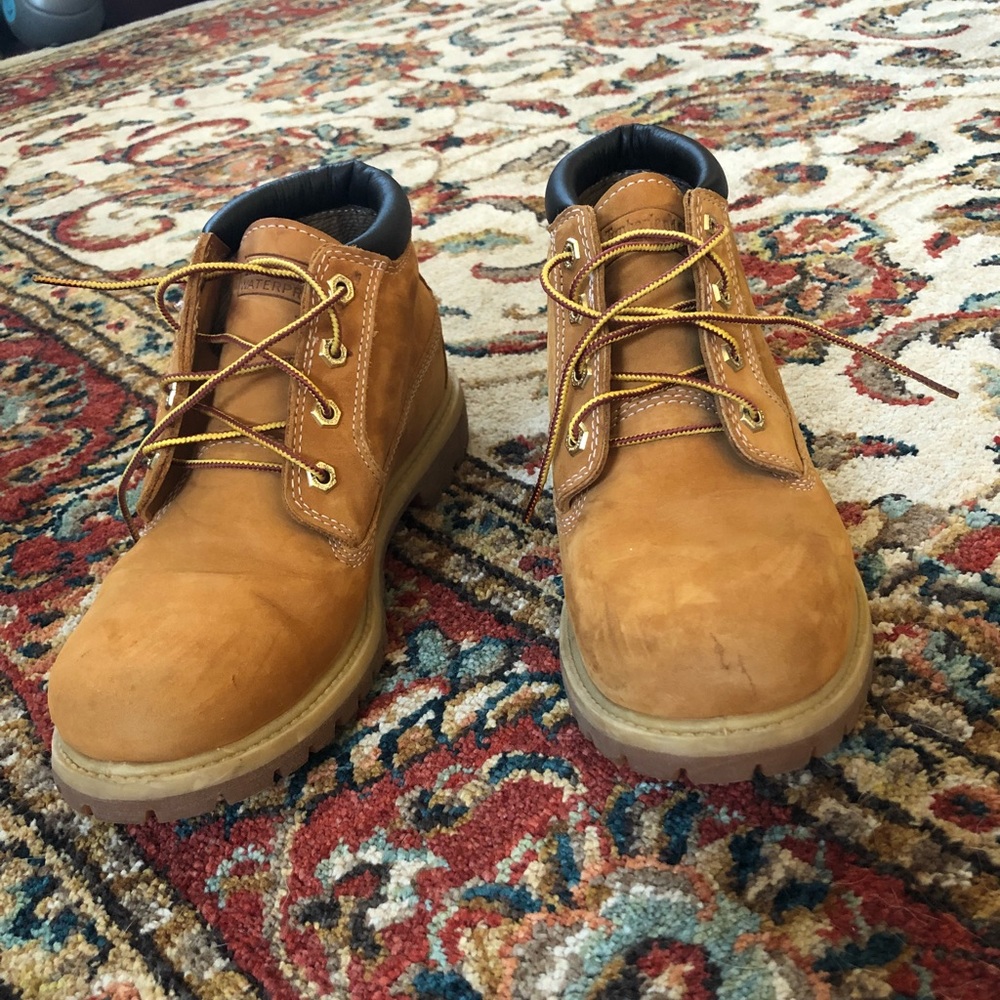 Size 7 timberline boots originally 200$